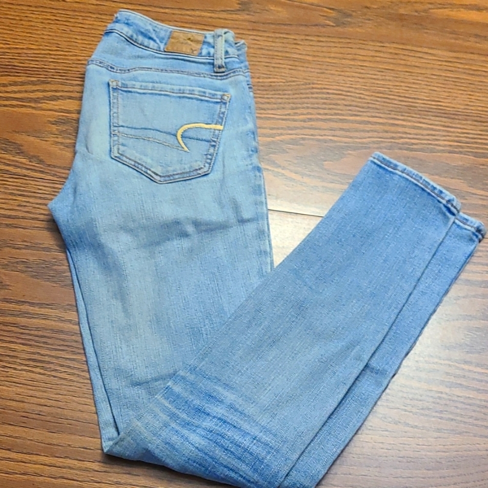 AMERICAN EAGLE JEAN